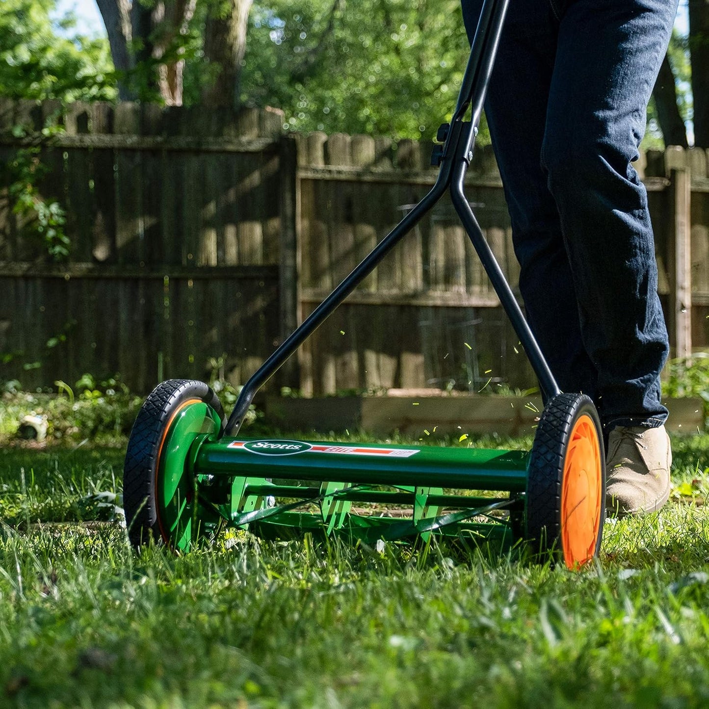GrassCut™ Fjärrstyrd Terränggående Gräsklippare